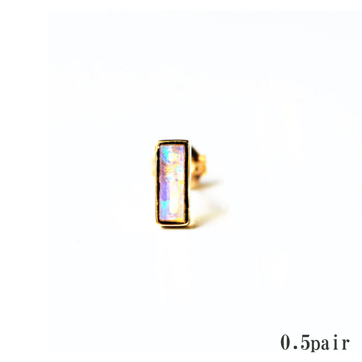 オーロラ・オパール・スタッドピアス【K10YG】