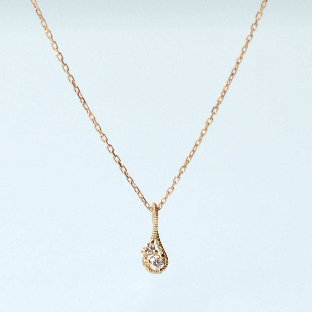 幸せを運ぶもの・ダイヤモンドネックレス・水【K10YG】21W