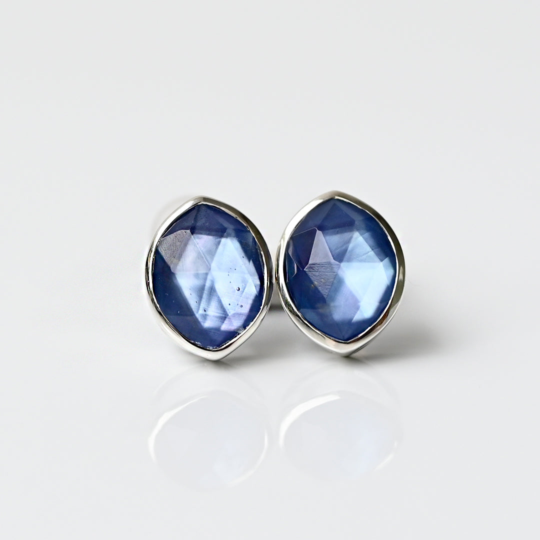 数量限定】Talat Rʉaŋ ラピスラズリトリプレットストーン ピアス