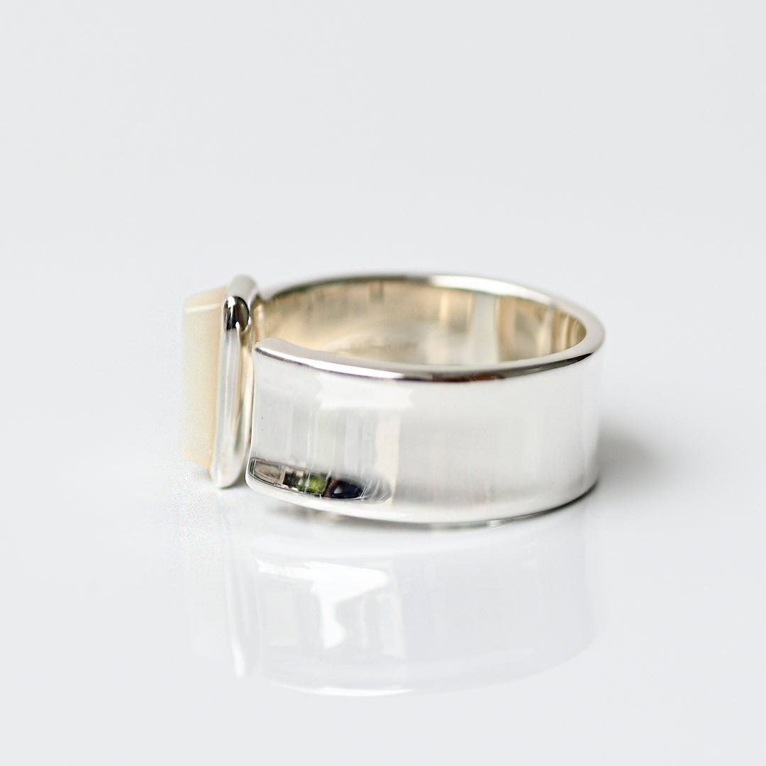 Talat  Than-sa-mǎi  マザーオブパール カフリング【SV925】25ss