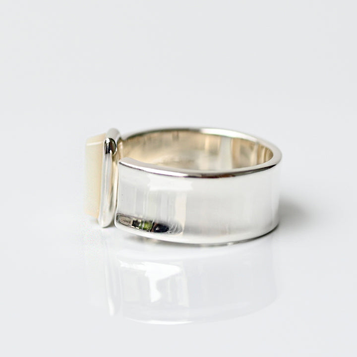 Talat  Than-sa-mǎi  マザーオブパール カフリング【SV925】25ss