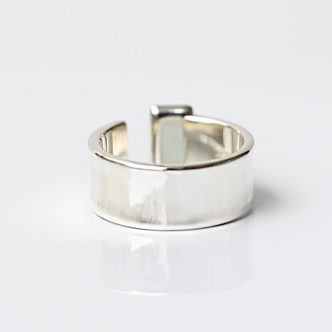 Talat  Than-sa-mǎi  グリーンジェイド カフリング【SV925】25ss