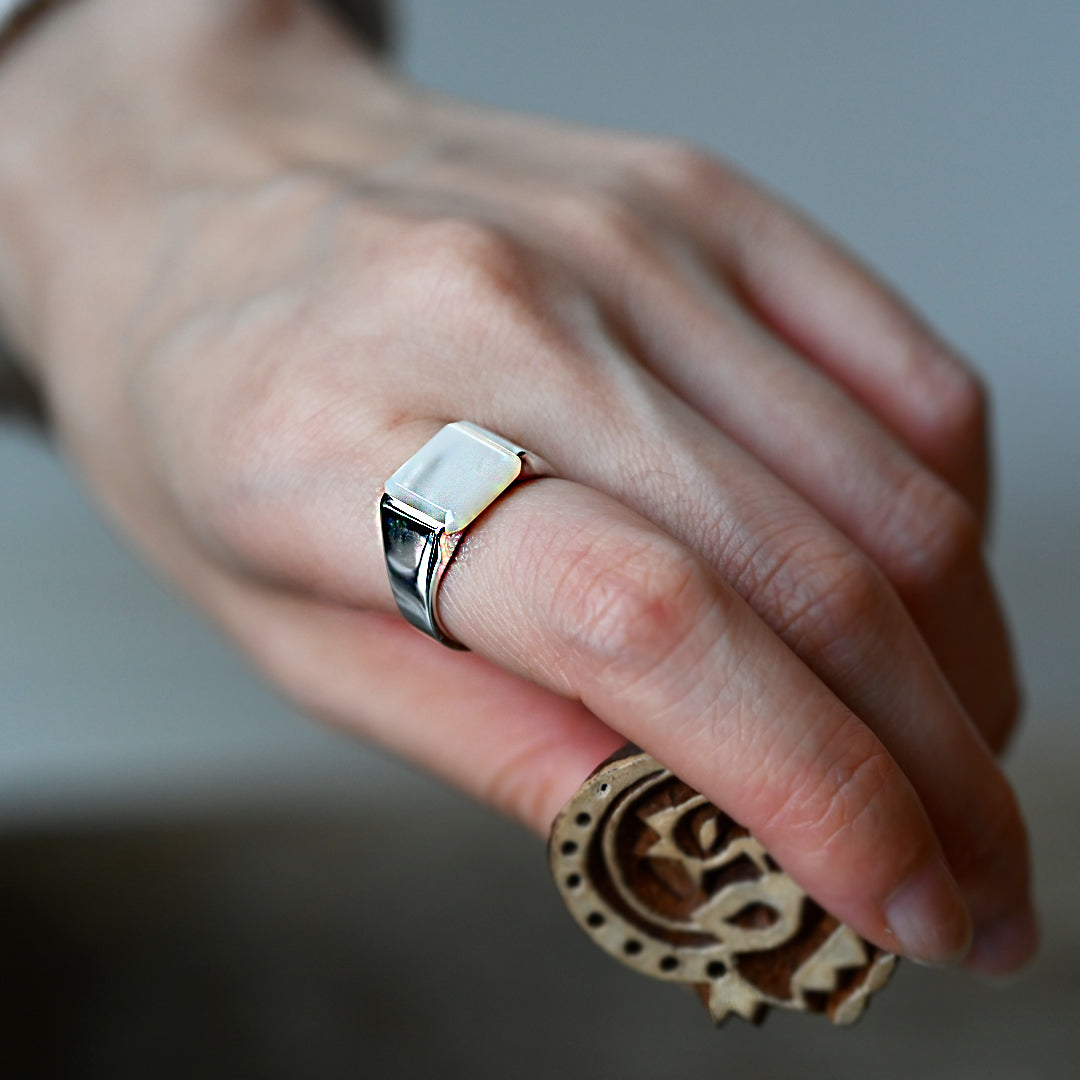 Talat  Than-sa-mǎi  マザーオブパール シグネットリング【SV925】25ss