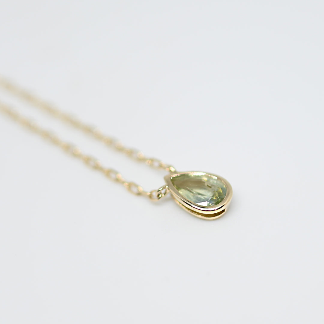 1点物 モンタナサファイヤ ペアシェイプカット ネックレス【K10YG】25ss