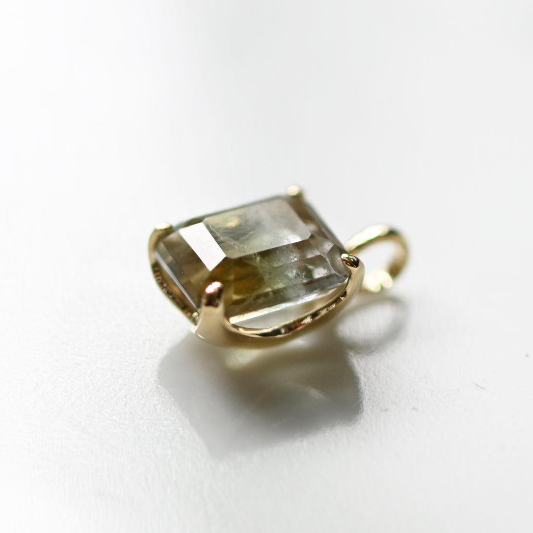 バイカラークォーツ ペンダントトップ①25ss