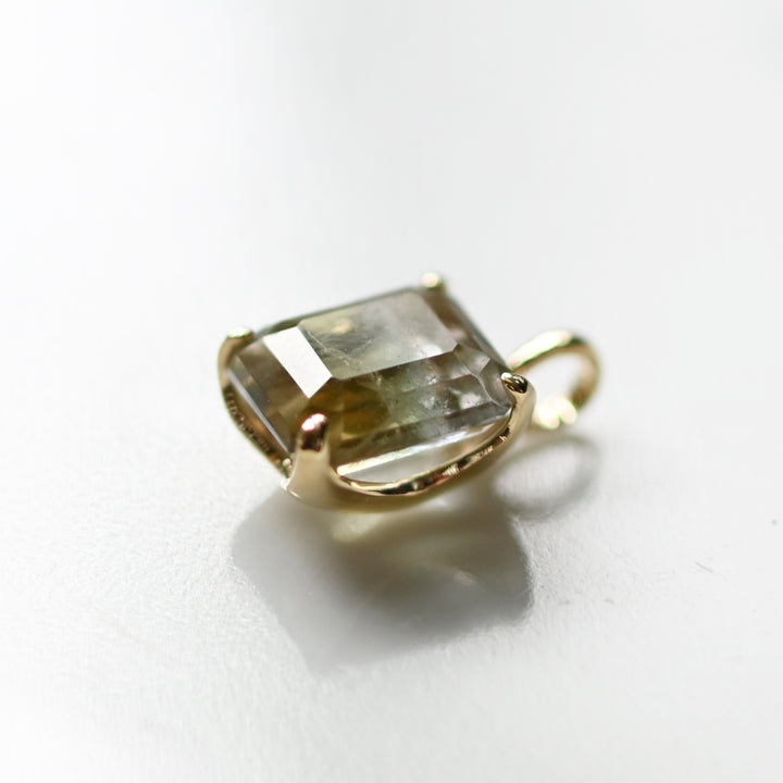 バイカラークォーツ ペンダントトップ①25ss