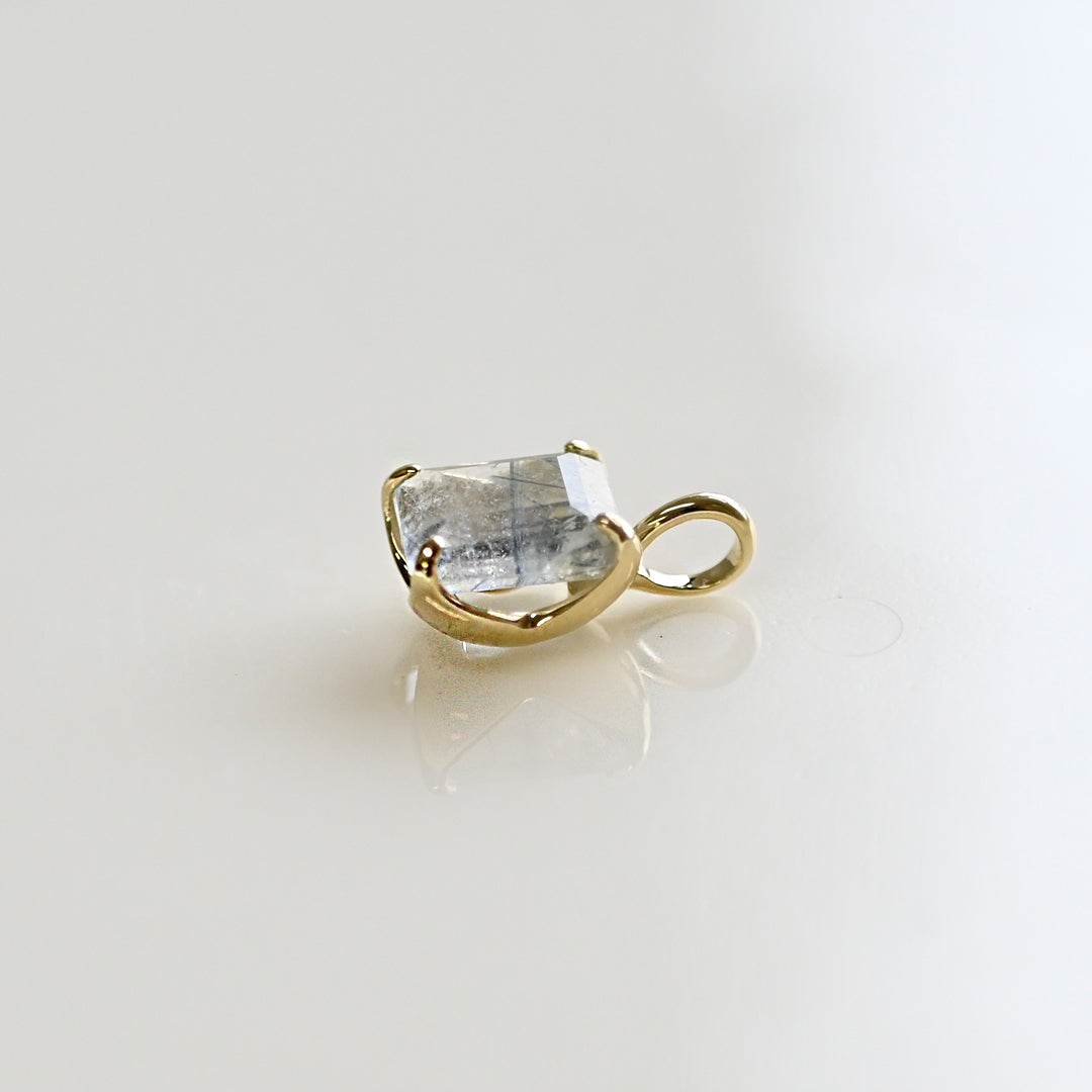 数量限定ブルートルマリンインクォーツペンダントトップ①【K10YG】25ss