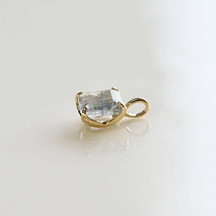 数量限定ブルートルマリンインクォーツペンダントトップ①【K10YG】25ss