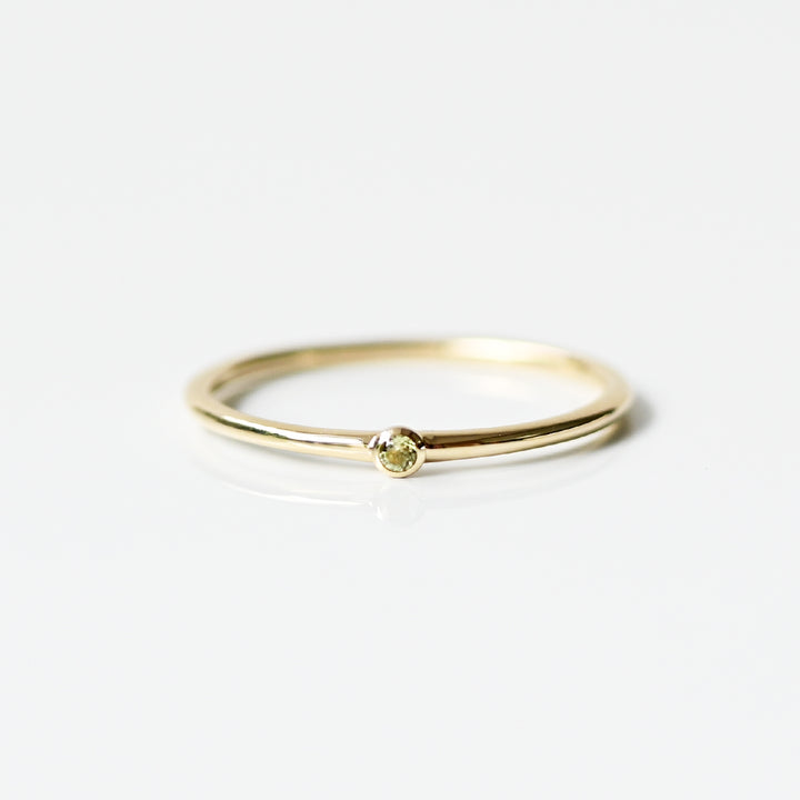 8月誕生石リング ペリドット