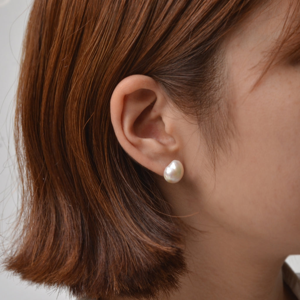 数量限定 バロックパールピアス