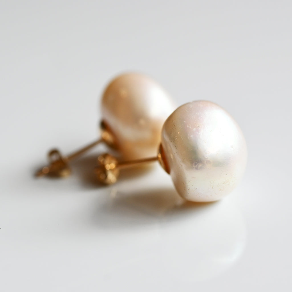 数量限定 バロックパールピアス