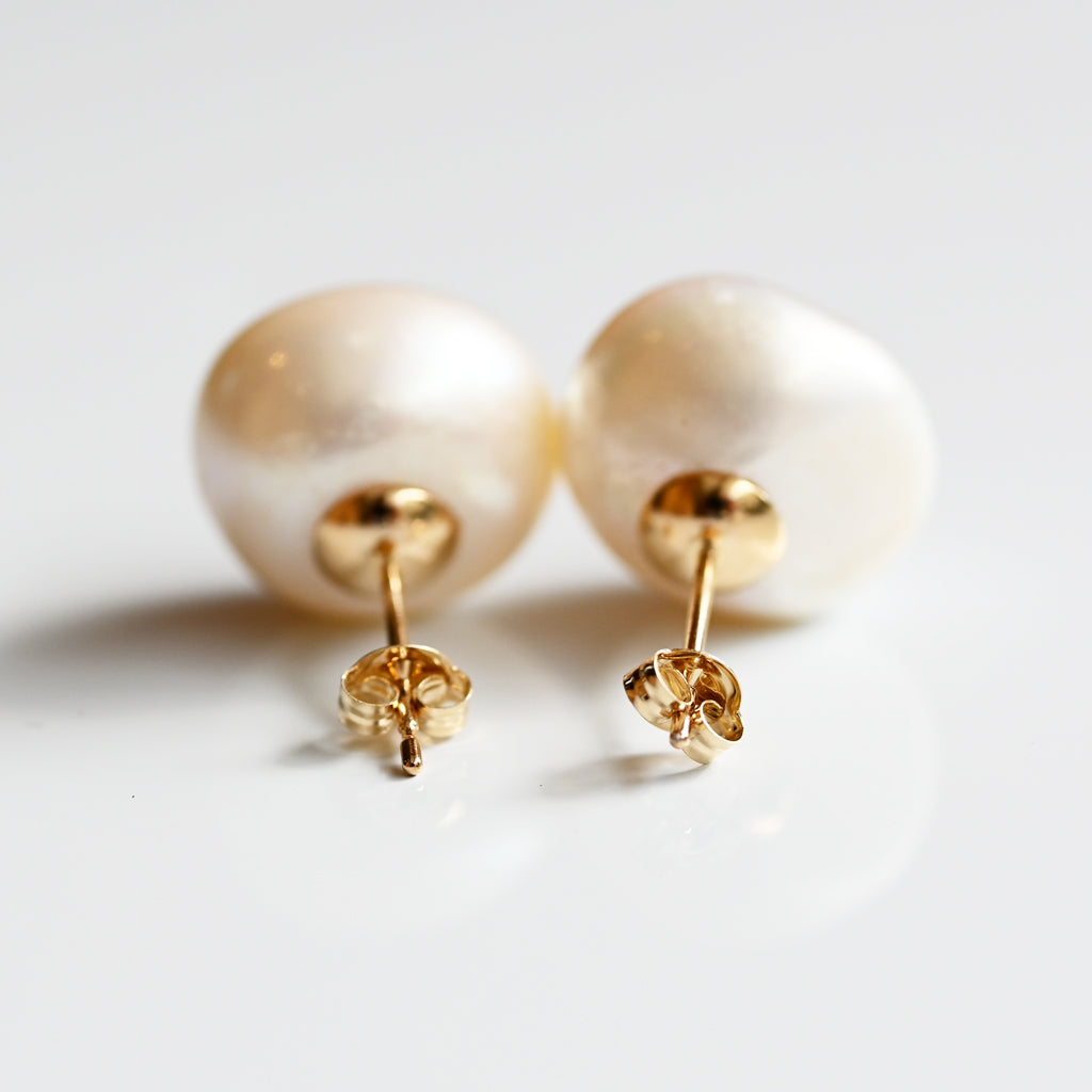 数量限定 バロックパールピアス