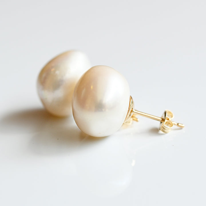 数量限定 バロックパールピアス