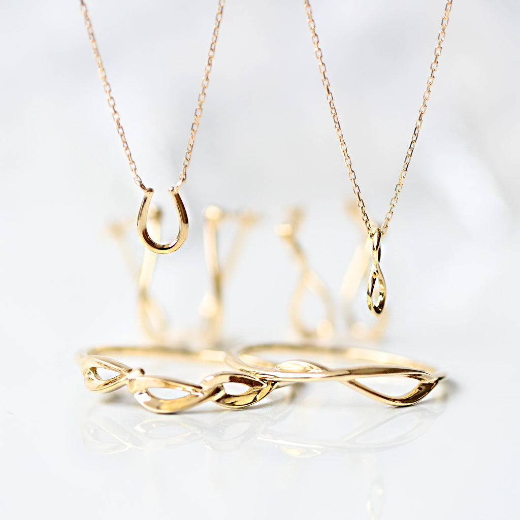 Amulet 馬蹄 ネックレス【K10YG】23A/W