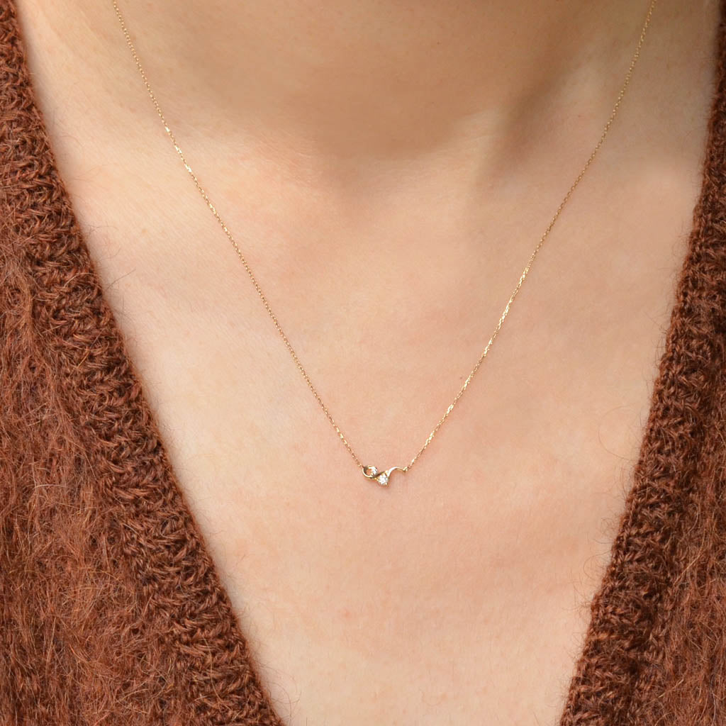 幸せを運ぶもの・ダイヤモンドネックレス・風【K10YG】21W