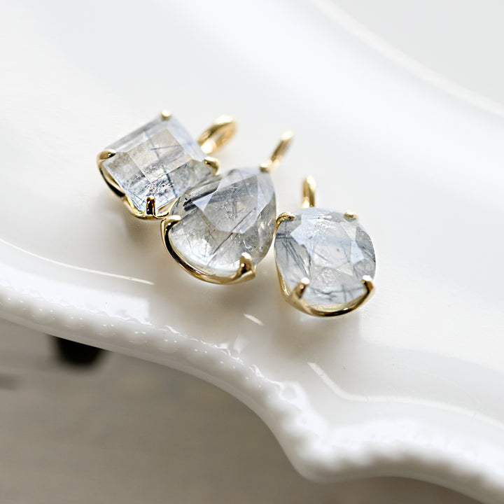 数量限定ブルートルマリンインクォーツペンダントトップ①【K10YG】25ss