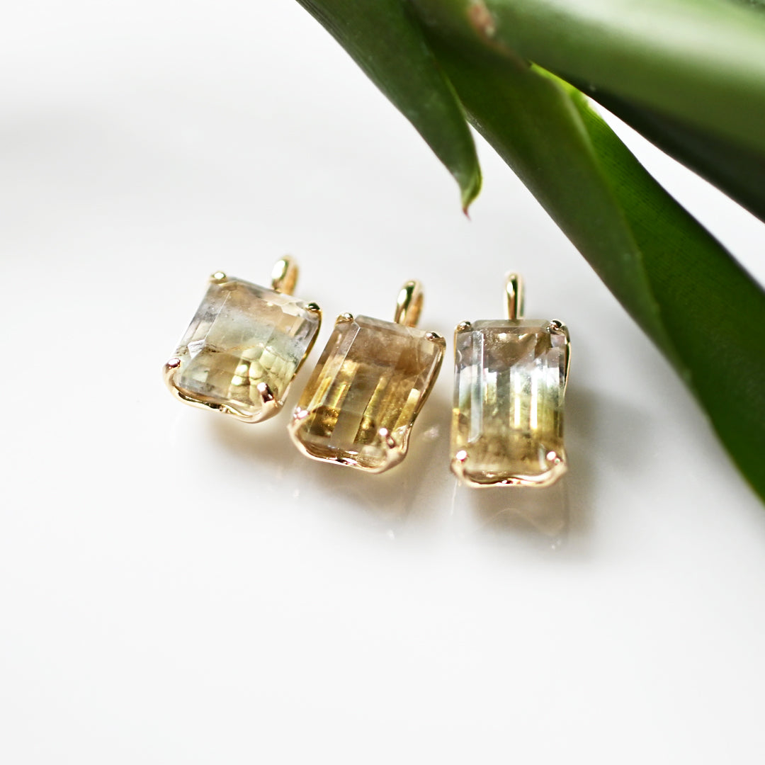 バイカラークォーツ ペンダントトップ①25ss