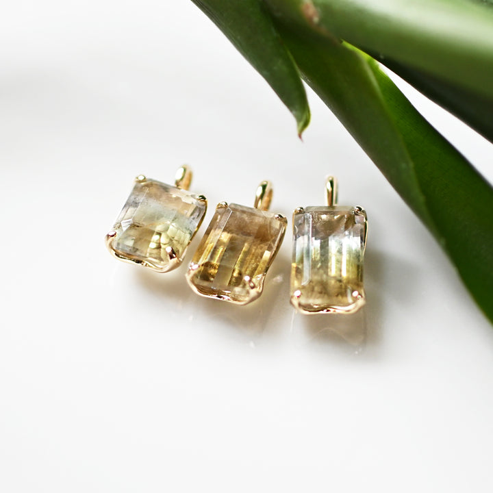 バイカラークォーツ ペンダントトップ①25ss