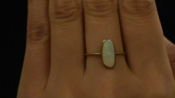 1点ものオパール・リング 【K18YG】