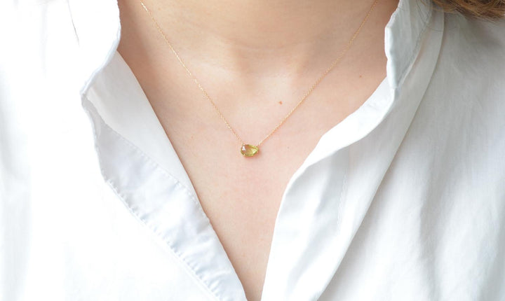 【各種クーポン・ポイントのご利用不可】ファンシーカット 8月 ペリドットネックレス【K10YG】