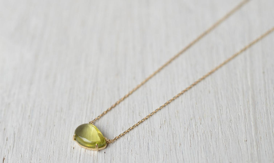 【各種クーポン・ポイントのご利用不可】ファンシーカット 8月 ペリドットネックレス【K10YG】