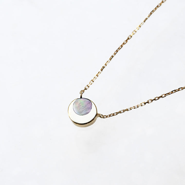 【数量限定】のぼり月　黒蝶貝　ネックレス　K10YG
