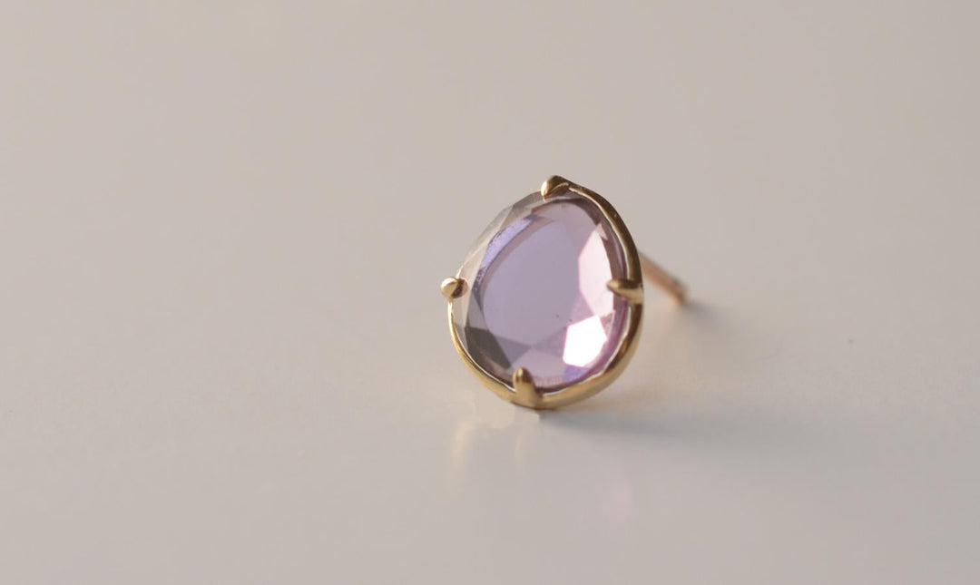 【各種クーポン・ポイントのご利用不可】ファンシーカット 2月 アメジストピアス【K10YG】