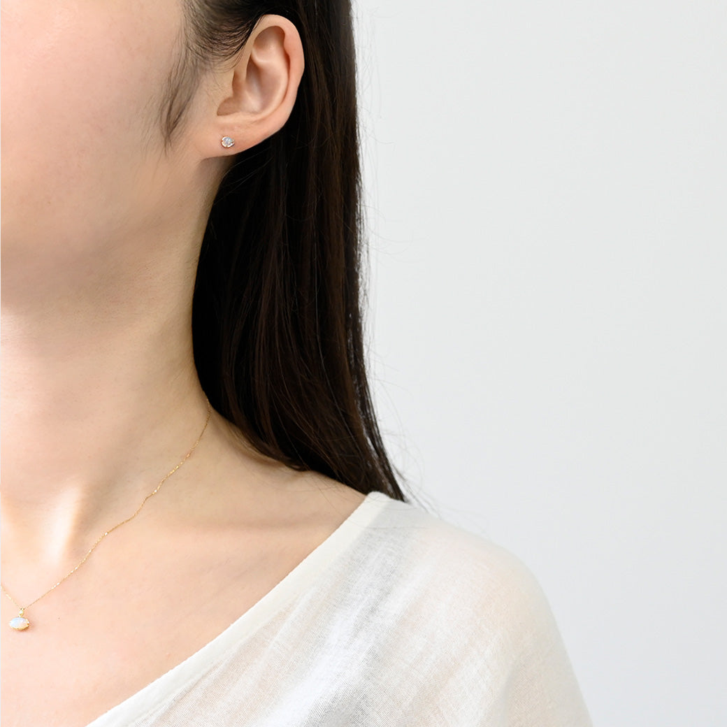 オパール  ラウンドピアス【K10YG】｜Opaline