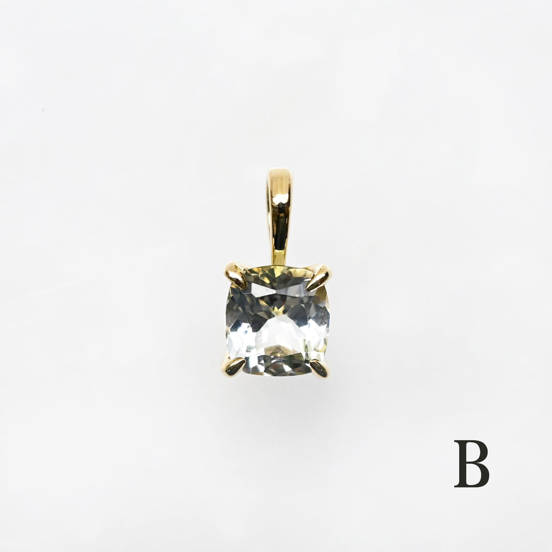 【1点もの】 アクロアイトペンダントトップ K10イエローゴールド｜pale