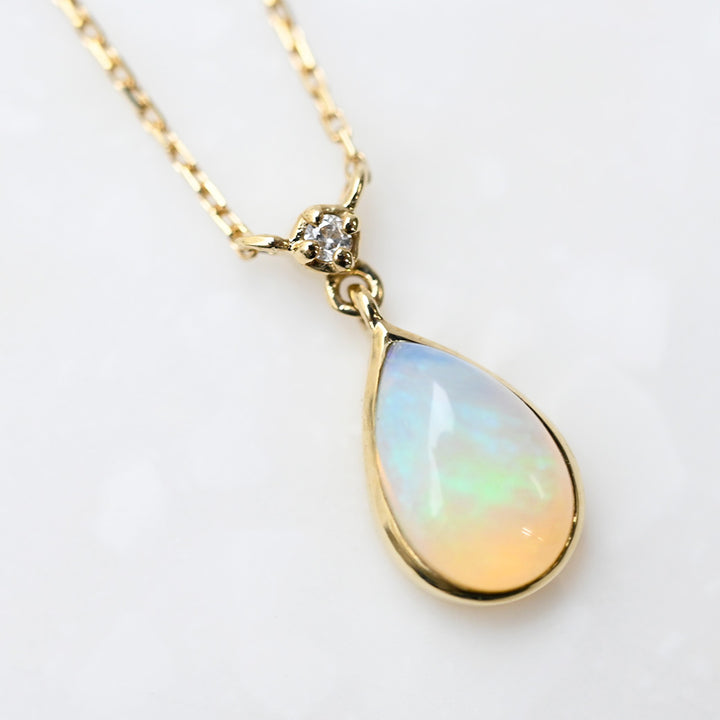 オパール×ダイヤモンド ペアシェイプ ネックレス【K10YG】｜Opaline