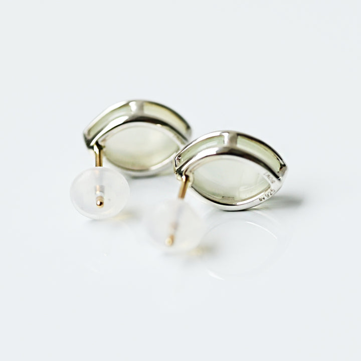 【数量限定】Talat Rʉaŋ プレナイトトリプレットストーン ピアス【SV925】25ss