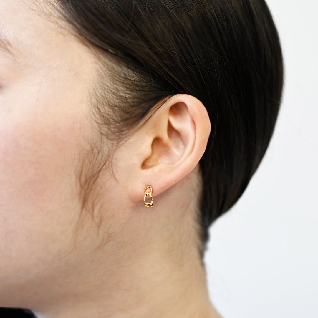 riko riko幸せをキャッチするバテイデザインピアス　K10YG Talat Chic Oriental Rope ピアス 【SV925＋K10YG】26ss – sowi