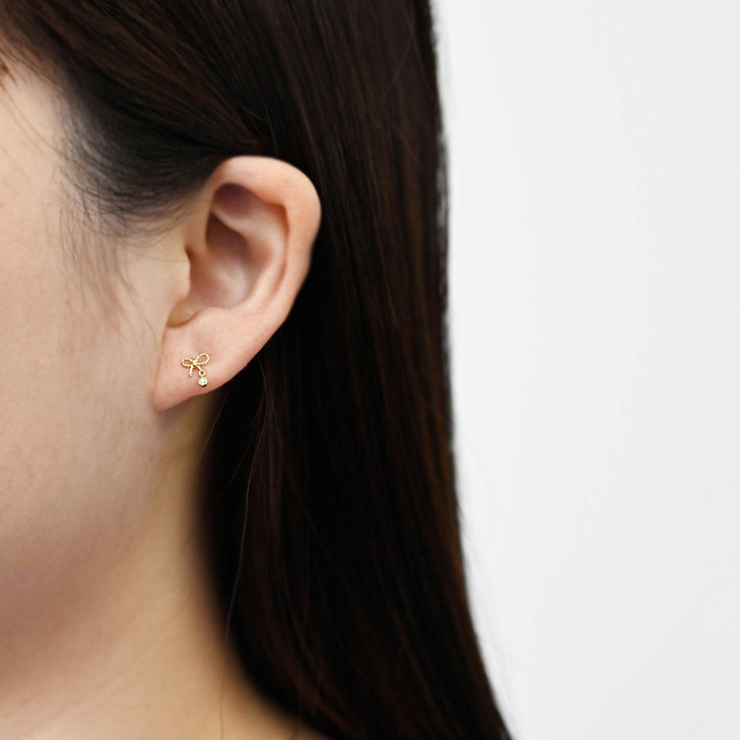 リボンピアス【K10YG】26ss