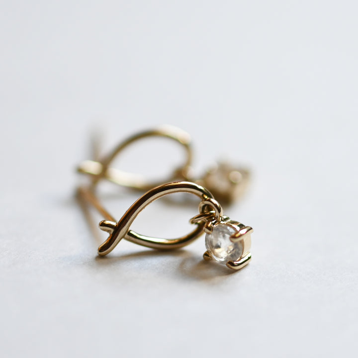 Infini Loop ピアス【K10YG】26ss