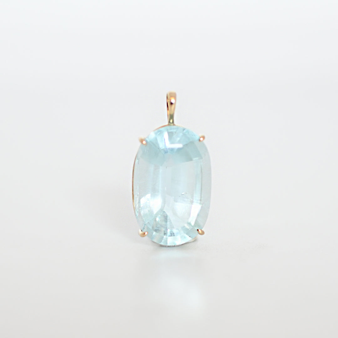 【1点物】アクアマリン ペンダントトップ　オーバル②【K10YG】26ss