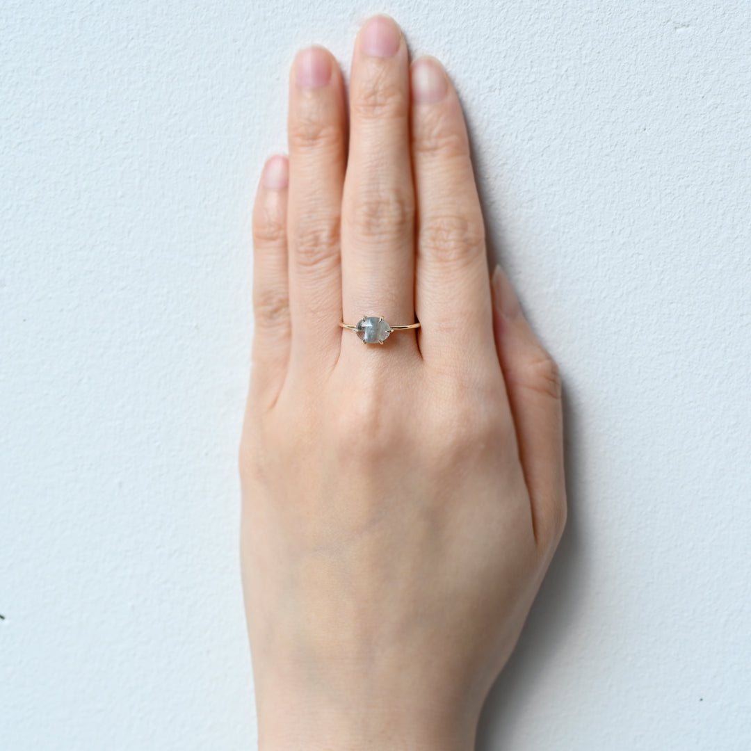 ラスト1点】ルビーで描いたリボンリング K18WG サイズ11号（即納人気  