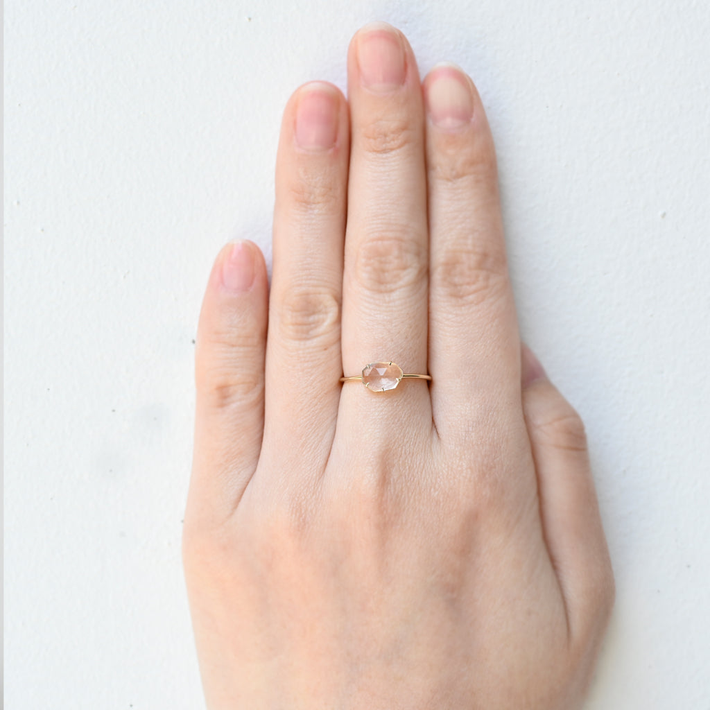 【各種クーポン・ポイントのご利用不可】ファンシーカット 4月クォーツリング 11号【K10YG】