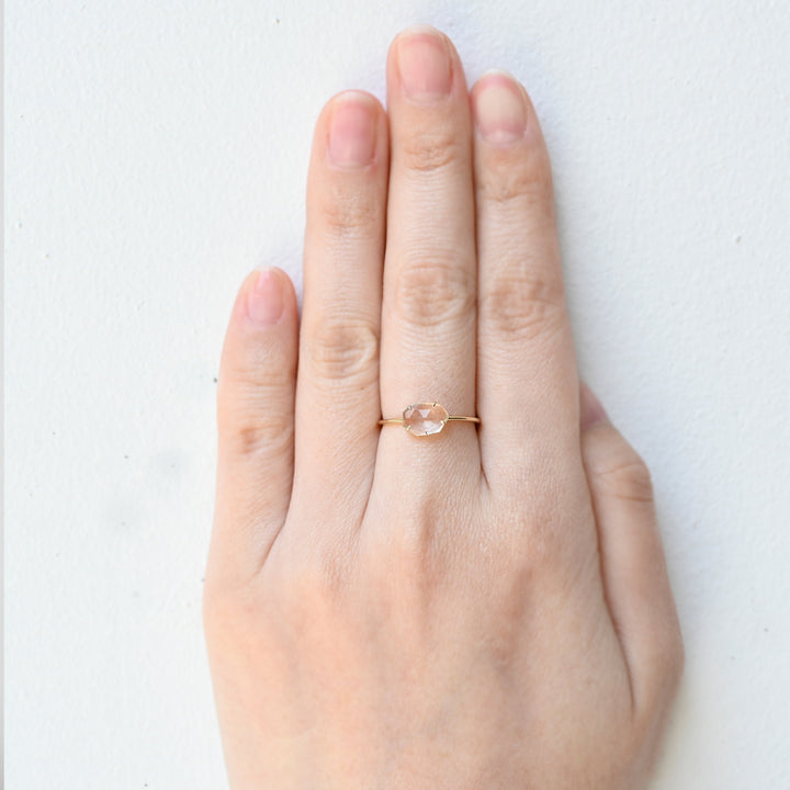 【各種クーポン・ポイントのご利用不可】ファンシーカット 4月クォーツリング 11号【K10YG】