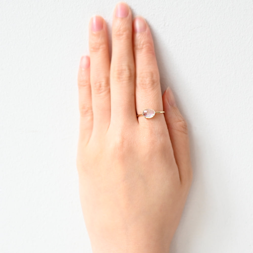 【各種クーポン・ポイントのご利用不可】ファンシーカット6月 レインボームーンストーンリング【K10YG】