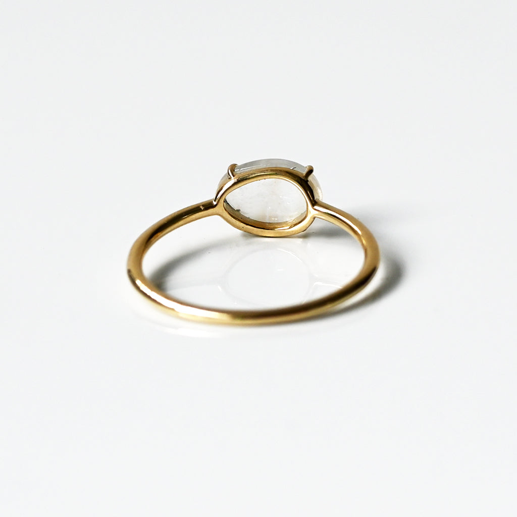 【各種クーポン・ポイントのご利用不可】ファンシーカット6月 レインボームーンストーンリング【K10YG】