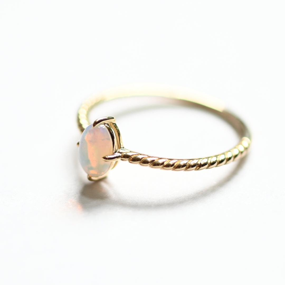 Lueur Twist Opal リング【K10YG】26ss