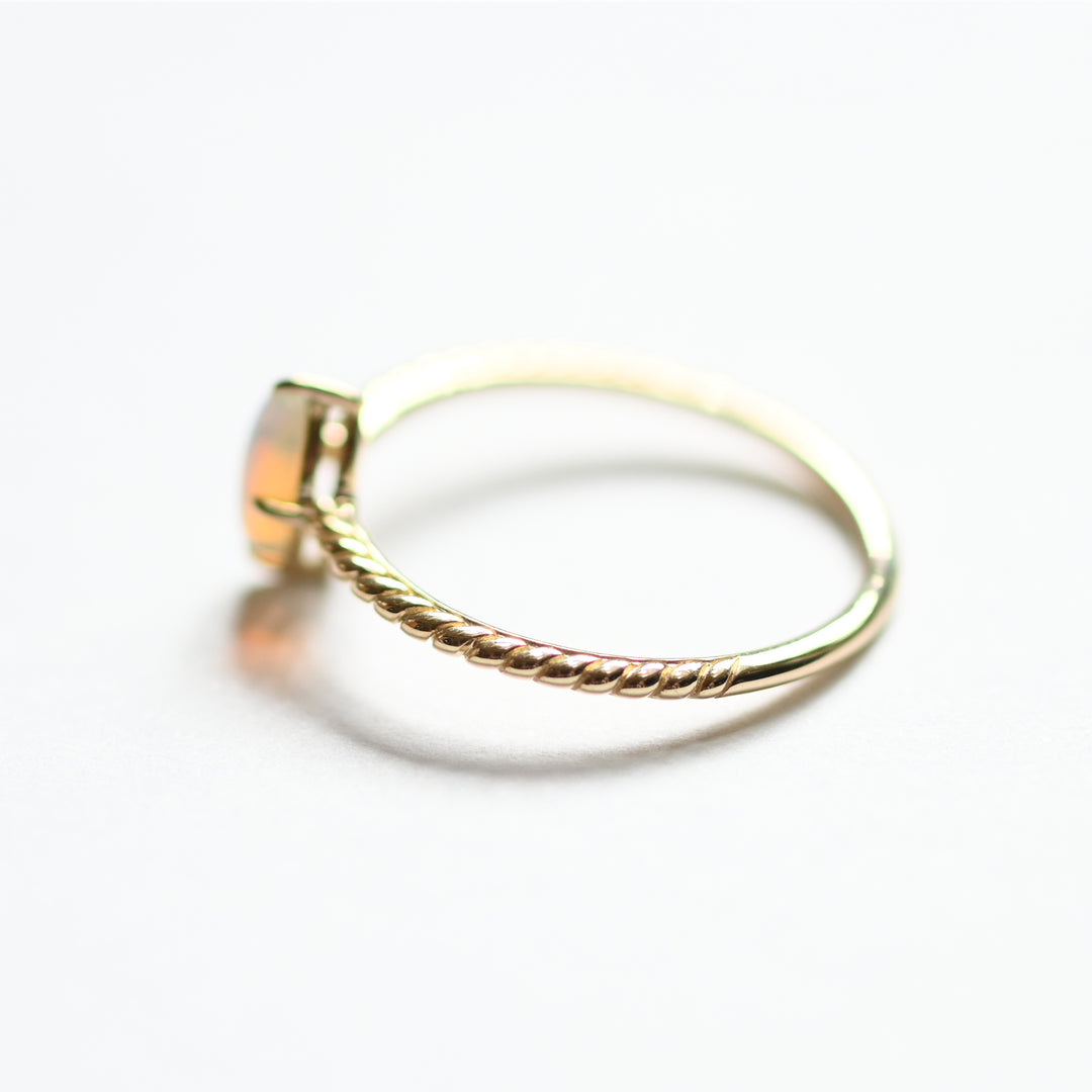 Lueur Twist Opal リング【K10YG】26ss