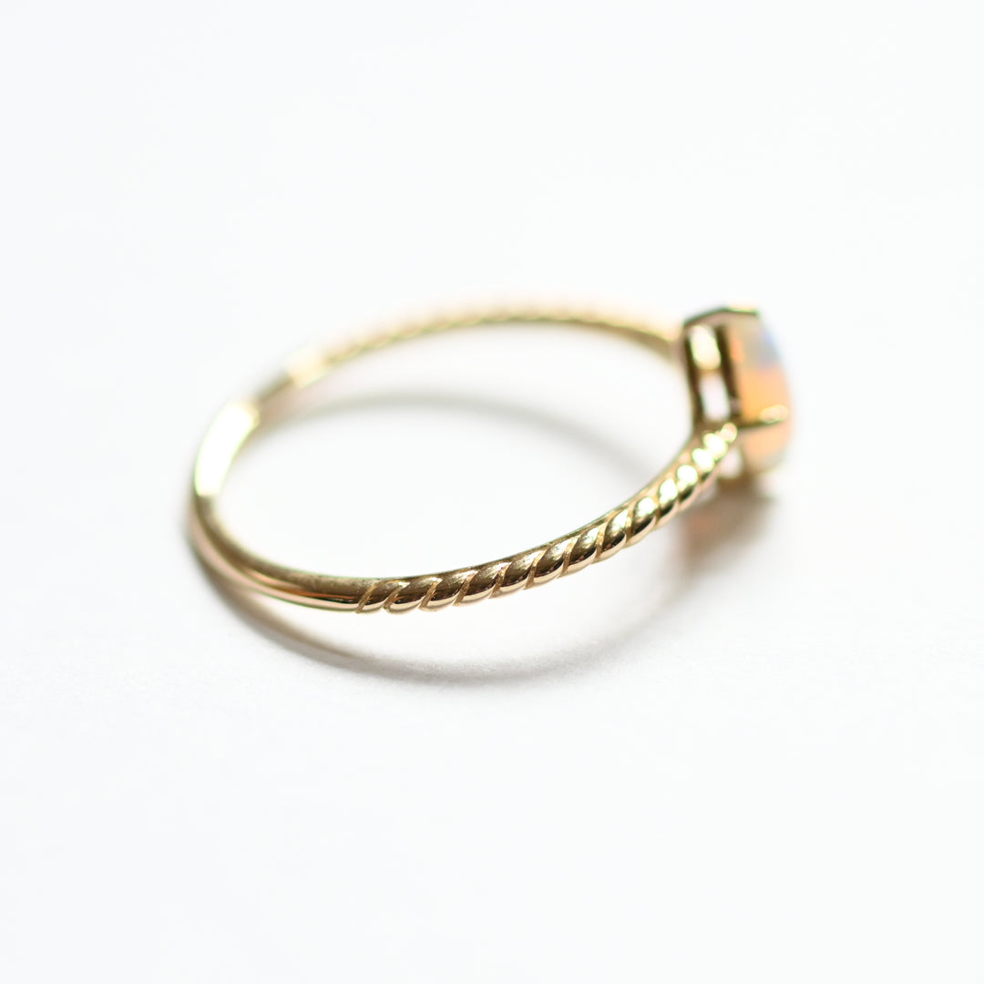 Lueur Twist Opal リング【K10YG】26ss