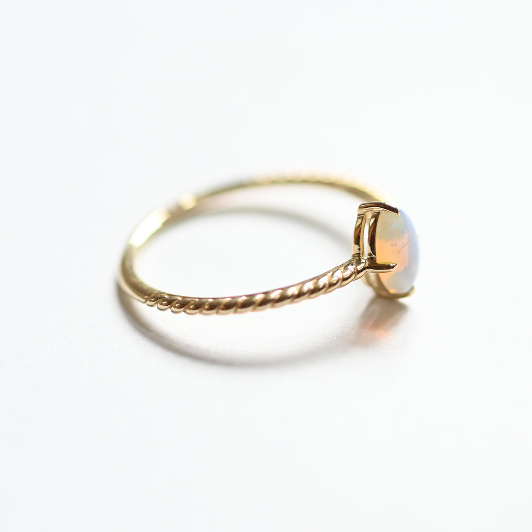 Lueur Twist Opal リング【K10YG】26ss