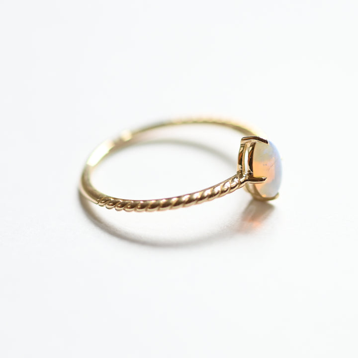 Lueur Twist Opal リング【K10YG】26ss