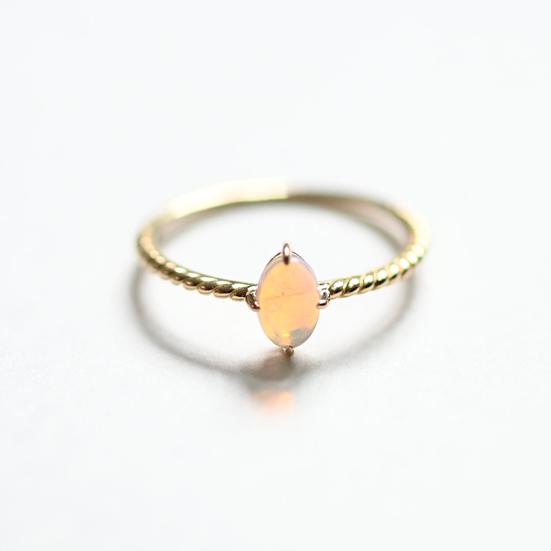 Lueur Twist Opal リング【K10YG】26ss