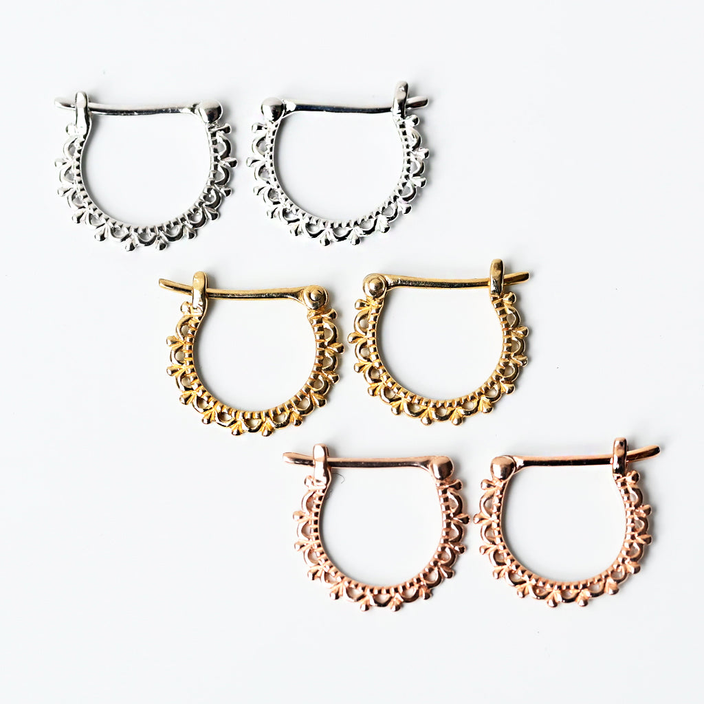 美品 sowi 透かしレースK10ピアス 美品 sowi 透かしレースK10ピアス