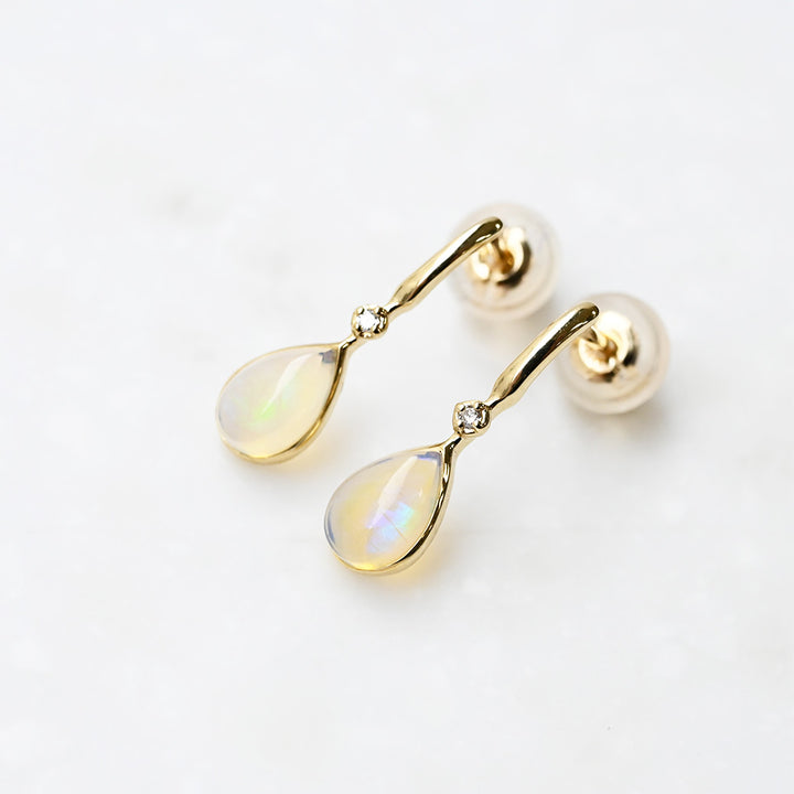 オパール×オダイヤモンド ペアシェイプピアス②【K10YG】｜Opaline