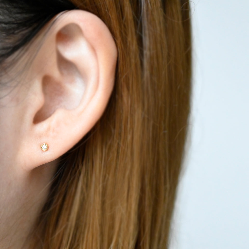 sowi★スターダスト・ダイヤモンド フープピアス(S)【K10YG】 スターダスト ・ダイヤモンド フープピアス(L)【K10・K18】 – sowi