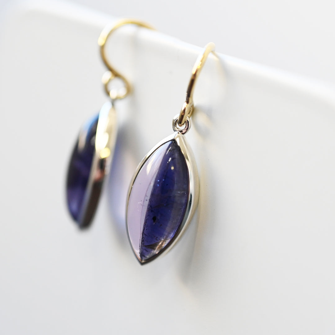 Talat Consonance アメジスト＆アイオライト ピアス 26ss – sowi